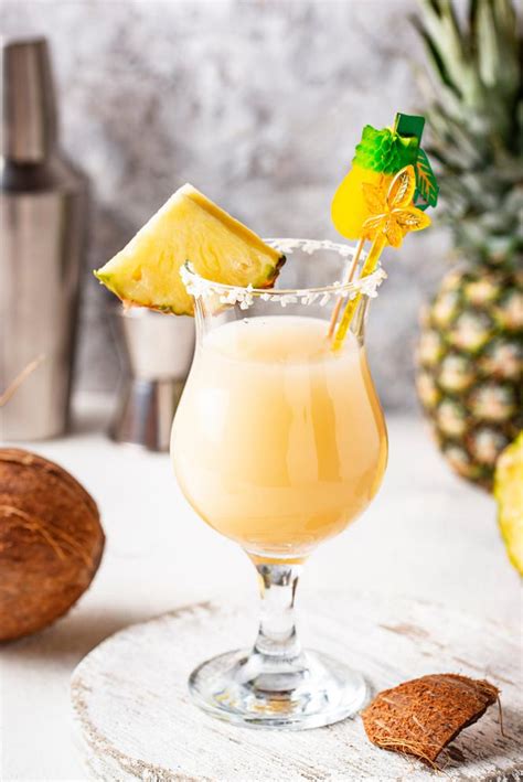 Piña colada przepis na pyszny drink z rumu Beszamel pl