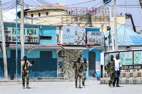 Al Shabab Militants Attack Hotel Near Somalias Presidential Palace