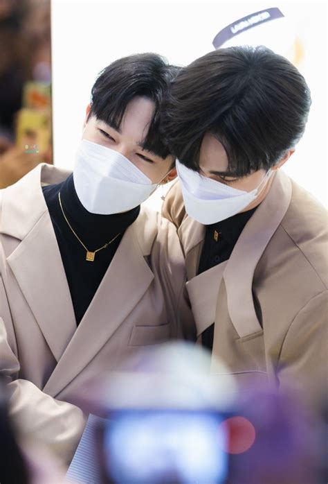 Pin by Jairayu Potipat on ซนว เเมกนฐ Cute gay couples Handsome