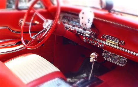 The History Of 3 Classic Car Decorations From The 1950s Quick Set