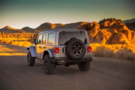 Jeep Wrangler 4xe Makes Wards 10 Best Engines List The News Wheel