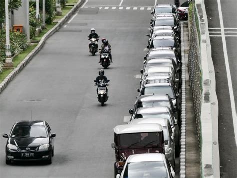 Awas Parkir Liar Saat Ikuti Perayaan Nataru Kendaraan Bakal Diderek