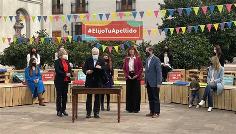 Gobierno promulgó la ley que permite escoger orden apellidos