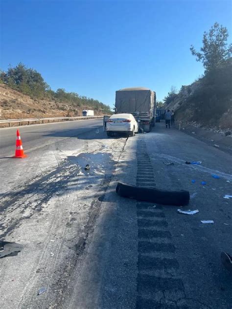 TIR a arkadan çarpan otomobildeki çift hayatını kaybetti Son Dakika