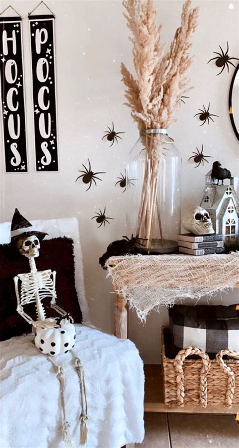46 Easy DIY Paper Halloween Decorations - Shelterness