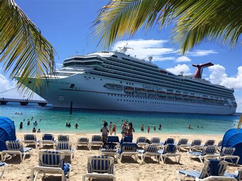 Carnival Glory cruise ship in the Bahamas | Carnival glory, Cruise ship ...