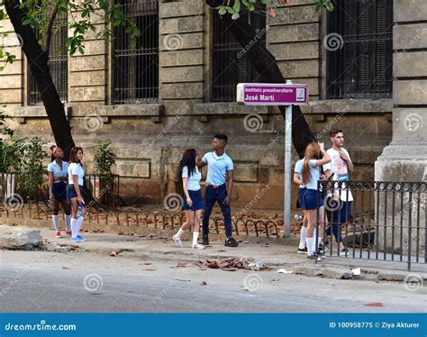 Cuban schoolgirl in Havana editorial image. Image of lifestyle - 100958775