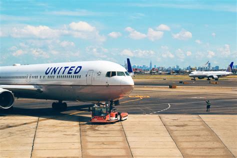 United Airlines flights - book online for the best deals