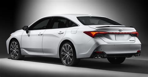 2019 Toyota Avalon – aggressive large sedan debuts 2019 Toyota Avalon Touring 5 - Paul Tan's ...