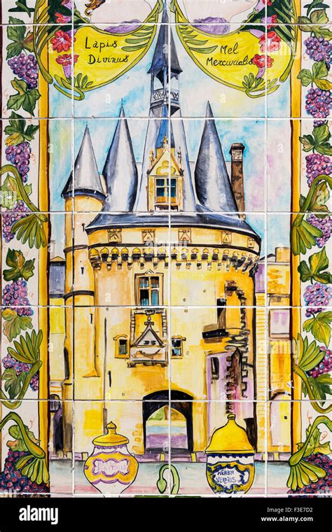Tile Monument Bordeaux Gironde Aquitaine France Europe Stock Photo Alamy