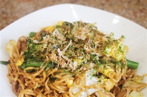 How To Cook Yakisoba With Instant Noodles Sapporo Ichiban Chow Mein It Has Grown On Me