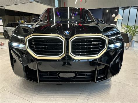 Купить новый BMW XM 2022-2023 4.4hyb AT (653 л.с.) 4WD гибрид автомат в ...