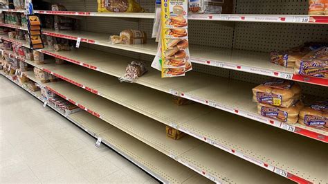 Grocery Stores Slammed With Shoppers Stocking Up Ahead Of Winter Storm