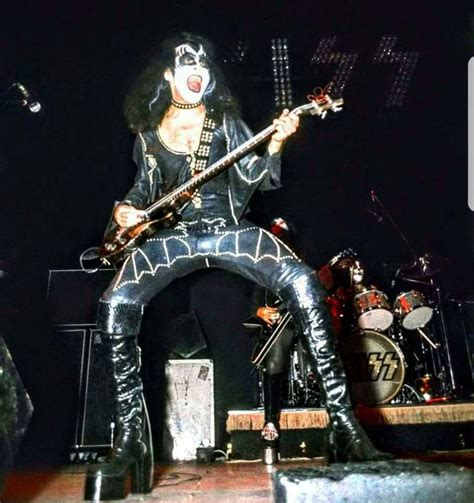 Kiss Pictures Rare Pictures Z Music Rock Music Gene Simmons Kiss