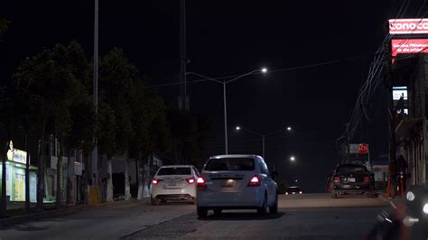 Avanza Gobierno de Rosarito con instalación de lámparas led en