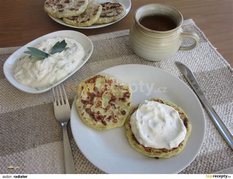 Tvarohová pomazánka s libečkem a česnekem recept TopRecepty cz