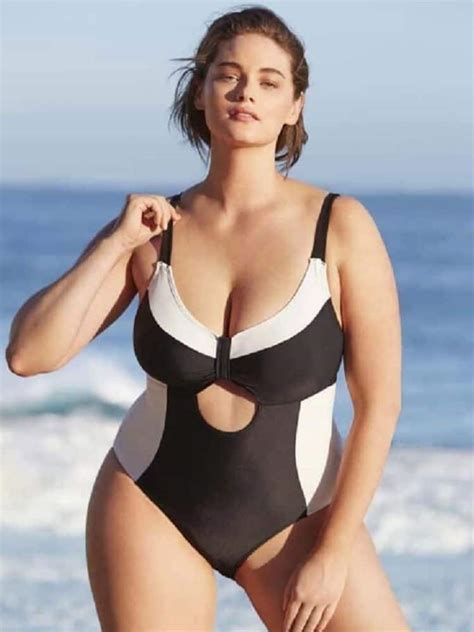 Top 11 Plus Size Lingerie Models In The World