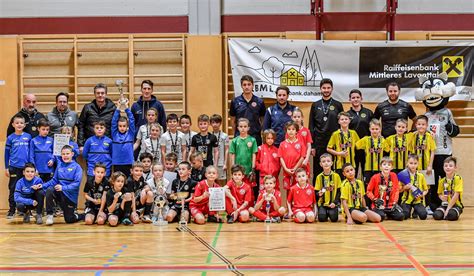 Wac Lud Zum Nachwuchs Fu Ball Hallenturnier Unterk Rntner Nachrichten