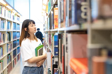 Girls In The Library Picture And Hd Photos Free Download On Lovepik