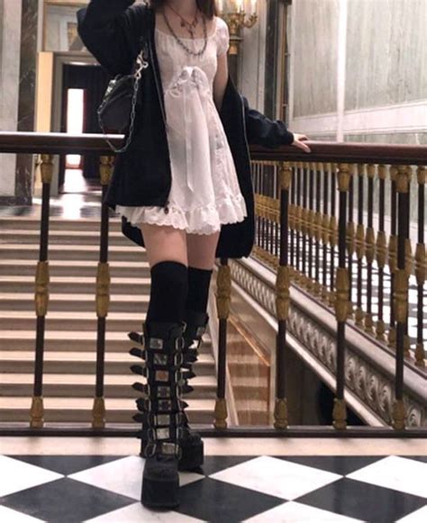 Mall Goth In 2020 Fashion Inspo Outfits Alternative Outfits Edgy