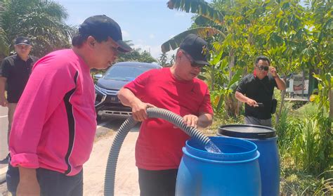 Selatan Kekeringan Pemkab Distribusikan Air Bersih Tabengan Online