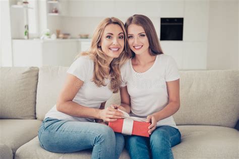 Close Up Photo Two People Mum And Teen Daughter Holding Hands Arms