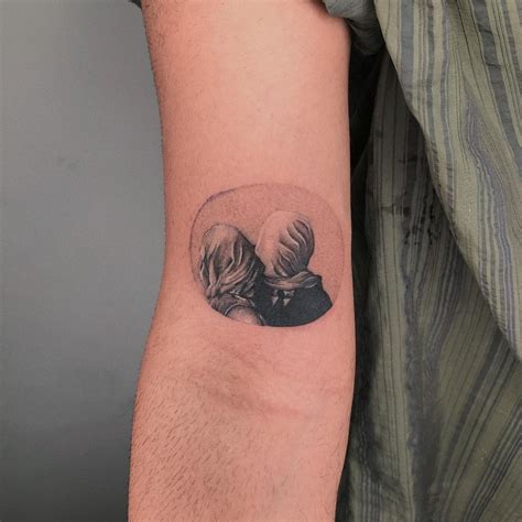 G A B I R U TATUADORA on Instagram Os Amantes 1928 É uma obra