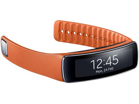 Samsung Stellt Smartwatches Gear Und Gear Neo Sowie Fitnessarmband