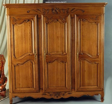 armoire en chêne grande armoire en bois massif armoire 3 portes avec