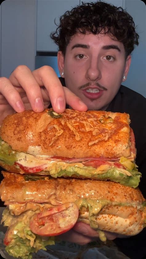 Commuters are venting about the subway closure on social media 37