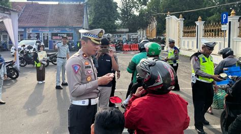 Pelanggar Ditilang Helm Dan Spion Jadi Pelanggaran Terbanyak Di Solo