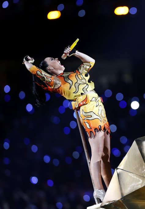 Katy Perry's Halftime Show at Super Bowl 2015 | Pictures | POPSUGAR ...