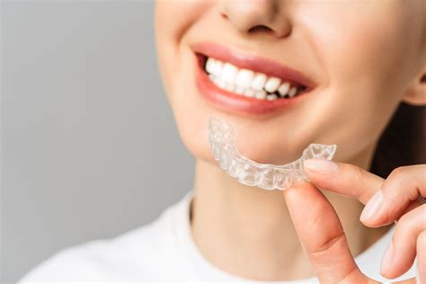 Zalety leczenia przy pomocy aparatów Invisalign Małgorzata Sanecka