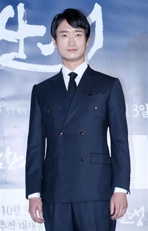 Jo Woo-jin's Filmography, Credits (조우진, Korean musical actor/ress ...
