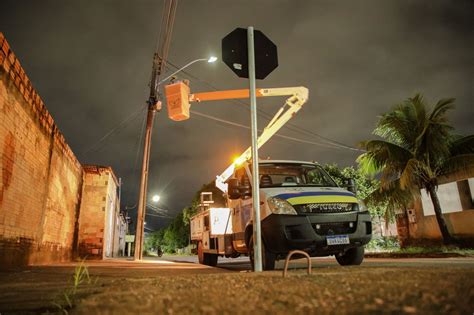 Refor O Bairro Mariana Recebe For A Tarefa De Refor O Na Ilumina O