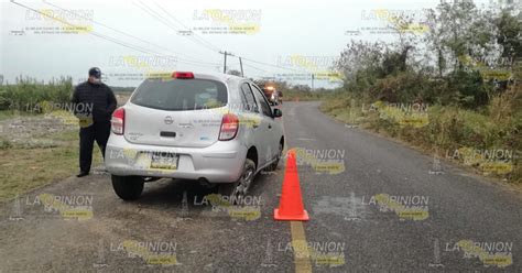 Pareja Se Salva De Milagro Tras Volcadura