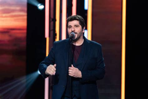 Feignasse Yann Barthès tacle Patrick Fiori en plein direct malaise