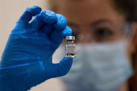 Covid 19 les États Unis autorisent le vaccin Pfizer premières