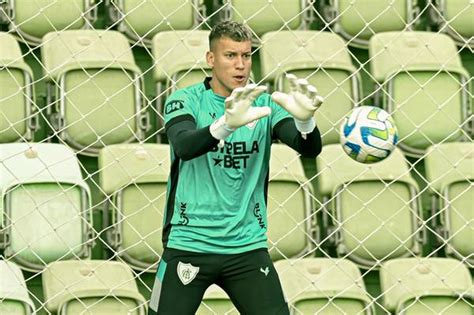 Aguerre Novo Goleiro Do América Mg Tem Contrato Publicado No Bid E Pode Estrear América Mg Ge