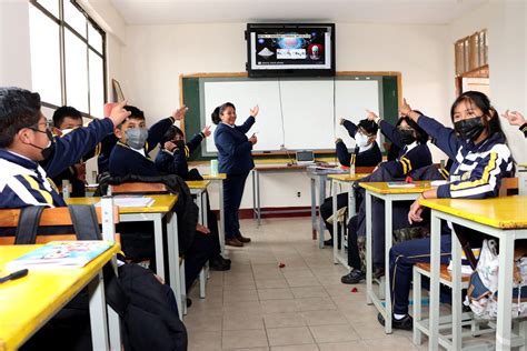 Con Juan Pablo II Don Bosco comienza la distribución de televisores