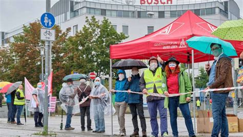 Protestaktion In Feuerbach Bosch Besch Ftigte K Mpfen F R Den Erhalt