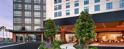 Home2 Suites by Hilton Anaheim Resort | Anaheim Hotels | Disneyland Resort