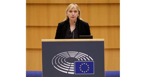 Елена Йончева: Ще трябва да променим правилата за антикорупционната си ...