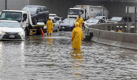 Kemlu Pastikan Tidak Ada Wni Jadi Korban Banjir Di Jeddah Saudi Suara