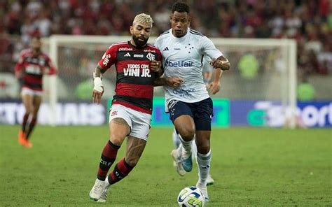 Flamengo sofre no Maracanã e empata por 1 a 1 o Cruzeiro Esportes