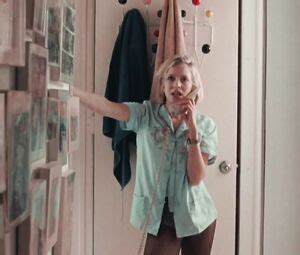 Naked Annabelle Dexter Jones Nude Cecile On The Phone 2017 Video