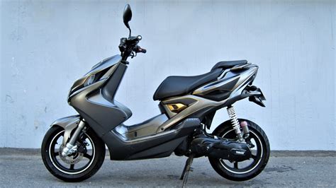 Yamaha Aerox NAKED Huippuhieno 50 cm³ 2015 Espoo Mopo Nettimoto