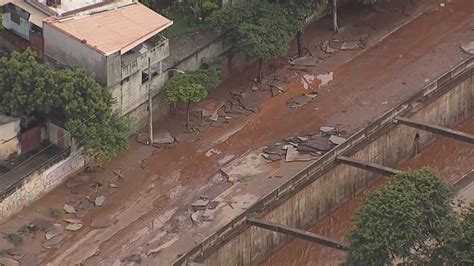 Chove Forte Em Bh E Avenidas S O Bloqueadas Por Causa De Inunda O