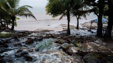 El Huracán Fiona Provoca Inundaciones Catastróficas Y Cortes De