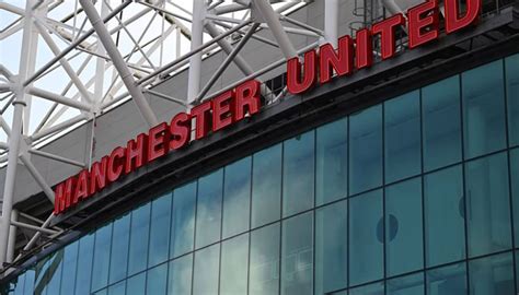 Qatari Banker And British Billionaire Make Final Bids For Manchester United